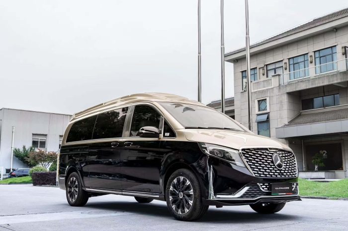 Mercedes-Benz Venucia (Elizabeth): British Luxury – A Queen-Level Mobile Palace.